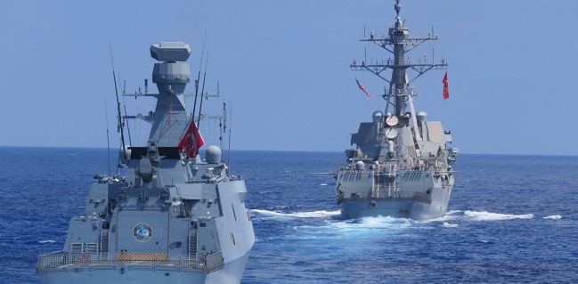 Latihan militer maritim Turki dan Amerika Serikat di Laut Mediterania/RMOL