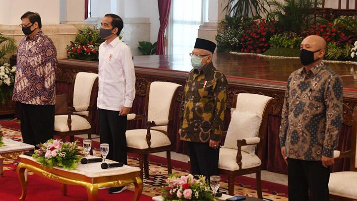 Jokowi Nyaris Lupa Menyapa Wapres Ma'ruf Amin saat Rapat di Istana