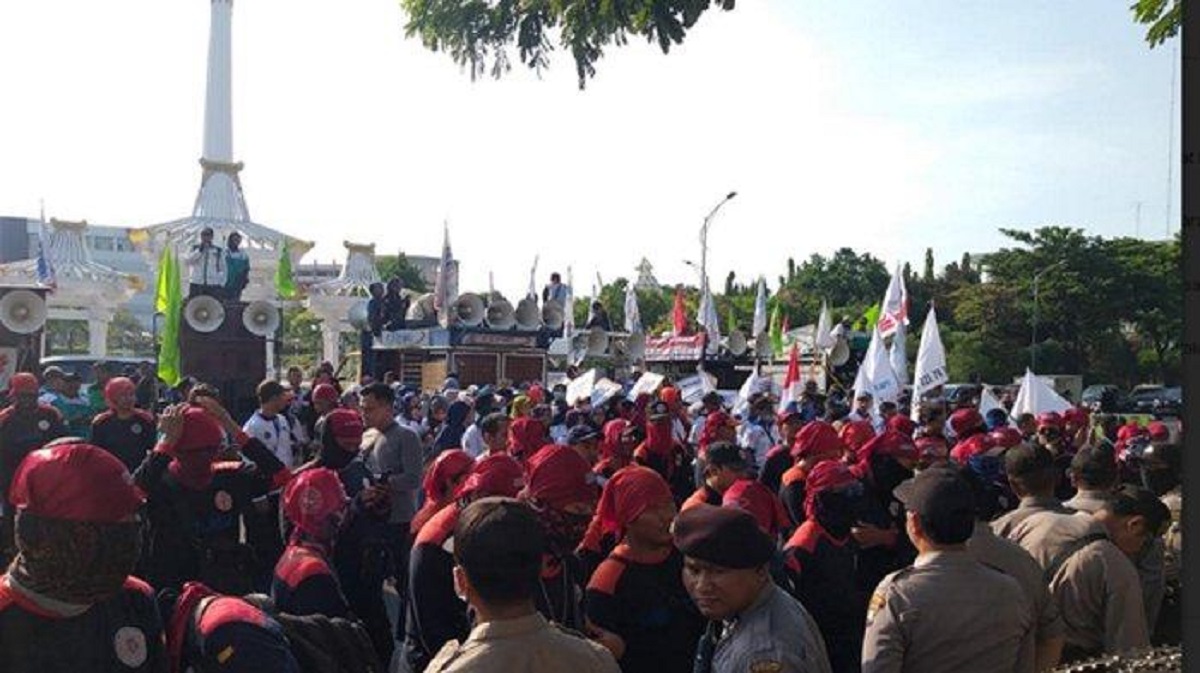 4.360 Personel Disiagakan Antisipasi Demo Tolak Omnibus Law di Surabaya