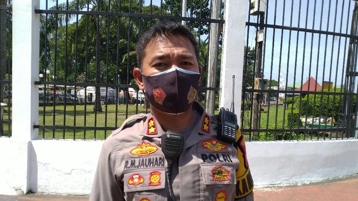 Bendung Pendemo, 10 Titik Perbatasan Jakarta Dijaga Ketat Polisi