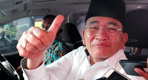 Saran Buat Denny dan Ruhut yang Sering Jadi Pahlawan Saat Jokowi Dikritik