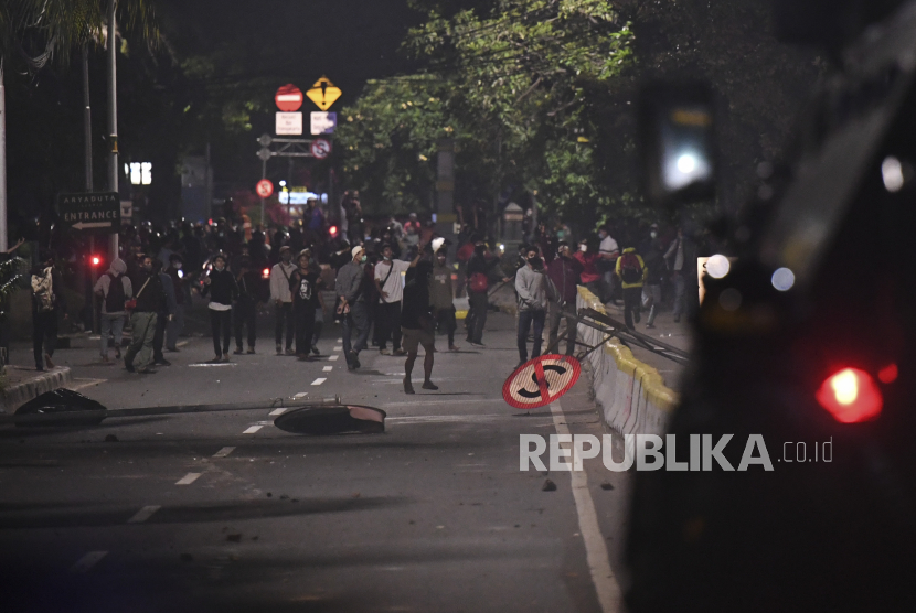 Relawan Muhammadiyah Ditabrak Motor Polisi dan Dipukul