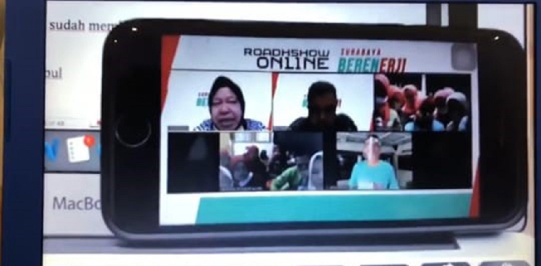 Tangkapan layar saat Tri Rismaharini diduga kampanye dukungan untuk Eri Cahyadi