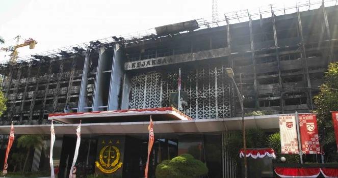 DPR Tak Menyangka Kebakaran Gedung Kejagung Akibat Rokok