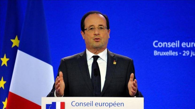 mantan Presiden Prancis Francois Hollande