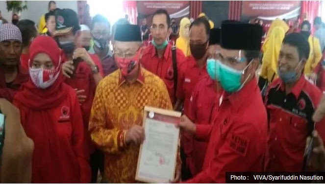 Pasangan Cek Endra dan Ratu Munawaroh resmi diusung PDIP di Pilkada Jambi