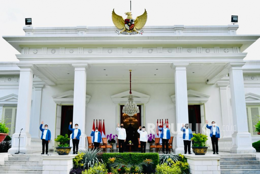 Sah! Jokowi Lantik 6 Menteri dan 5 Wamen