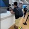 Viral, Pria Pakai Sandal Jepit Beli iPhone 12 Pro Tak Dilayani Pegawai Toko