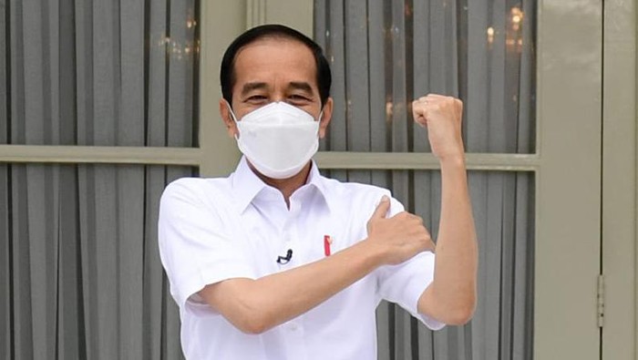 Presiden Jokowi Akan Divaksinasi COVID-19 Tahap Dua di Istana Besok Pagi
