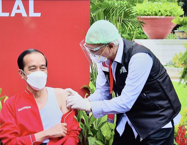 Vaksinasi Kedua, Jokowi Hanya Pegal-Pegal