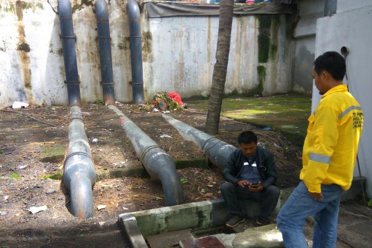 Upaya Anies Cegah Banjir Disabotase, HNW: Polisi Segera Tangkap Pelaku!
