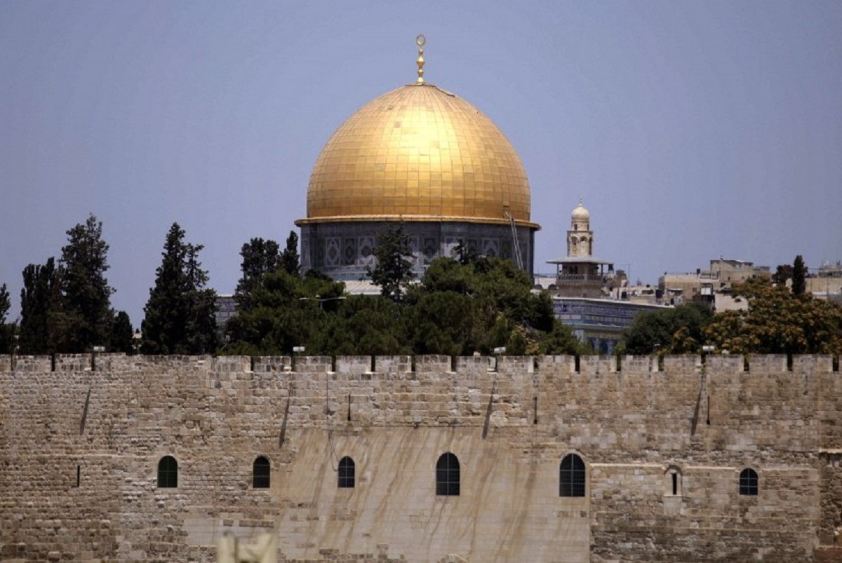 Israel Dilaporkan Serang Kompleks Masjid Al Aqsa