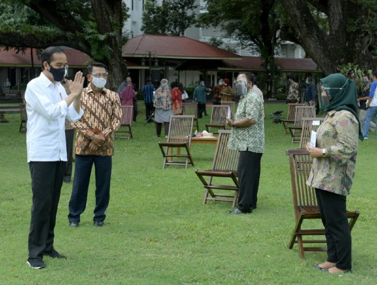 Presiden Jokowi Tegaskan Kesiapan Jadi Penerima Pertama Vaksin Covid-19
