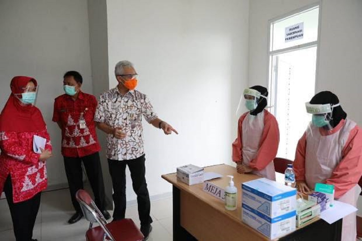 Ganjar Pranowo Minta Masyarakat Jateng Sukseskan Program Vaksinasi