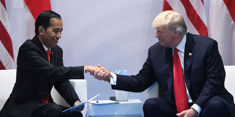 Kedekatan Jokowi Dengan China Dan Donald Trump Bisa Bikin Hubungan Dengan AS Renggang