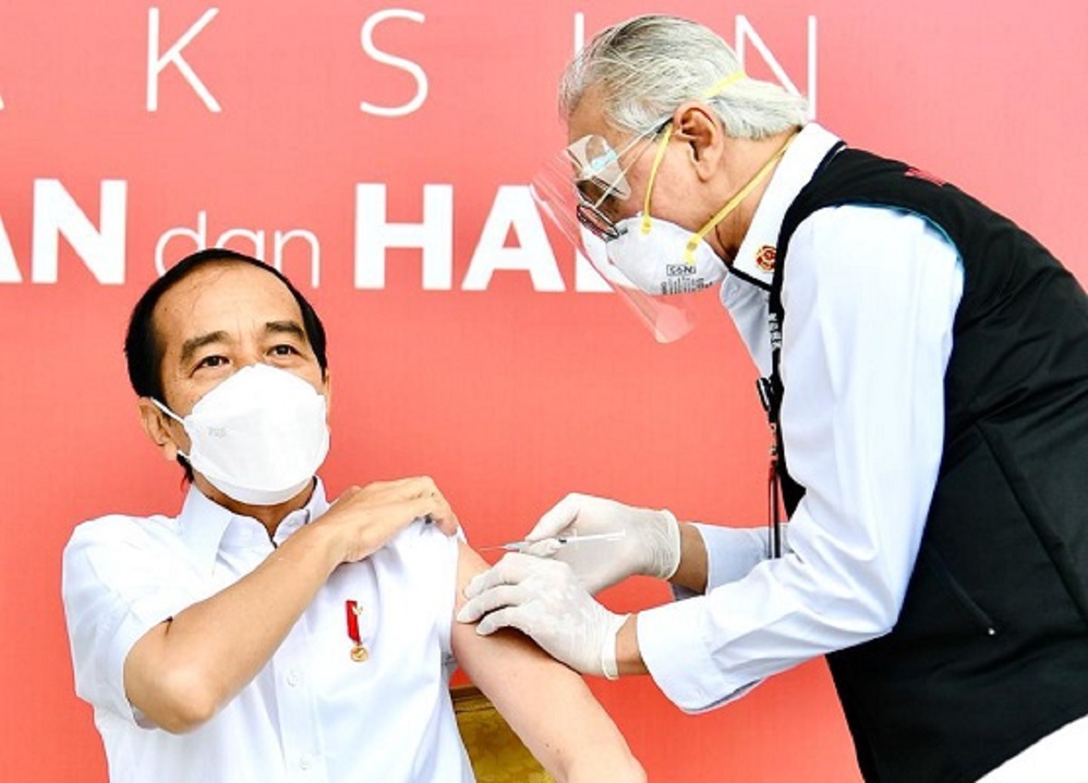Besok, Presiden Jokowi Dijadwalkan Terima Vaksin Covid-19 Dosis Kedua