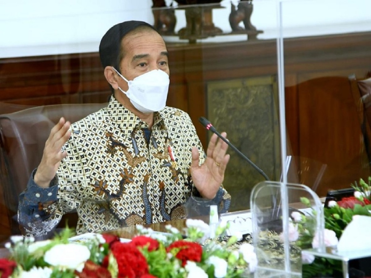 Jokowi Sebut Penerapan PPKM Tak Tegas dan Tak Konsisten