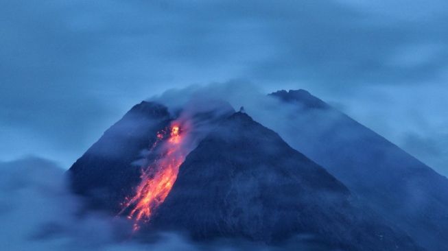 Gunung Merapi Luncurkan 9 Kali Lava Pijar Jarak Luncur Hingga 1 Kilometer