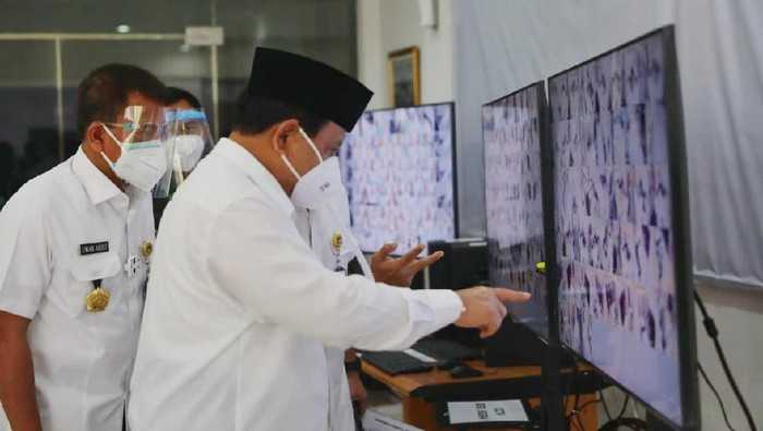 Prabowo Kerahkan TNI untuk Tambah Tempat Tidur Pasien COVID-19