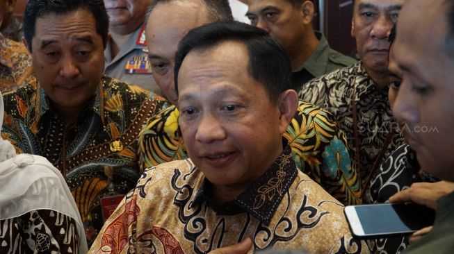 Mendagri Tito Karnavian Tekankan ke Aparat Selama PPKM: Jangan Emosi Hadapi Masyarakat
