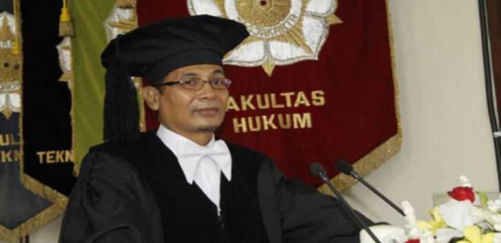 Profesor Nur Hasan