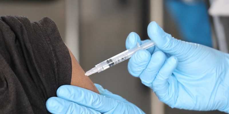Pengamat: Kenapa Vaksin Harus Bayar Saat Diserahkan Ke Kimia Farma, Duitnya Ke Mana?