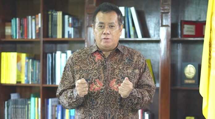 Sindiran ala Netizen: Rektor UI Langgar Aturan, Aturannya yang Minta maaf
