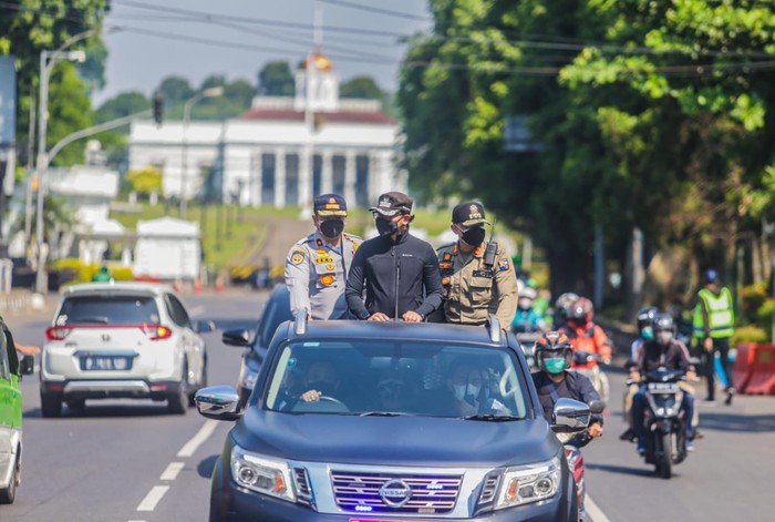 Aksi Bima Arya Pantau PPKM Darurat di Kota Bogor