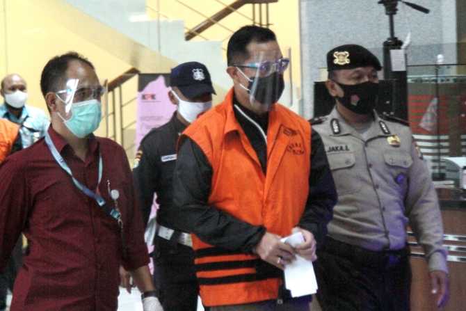 KPK Didesak Tuntut Seumur Hidup Penjara Juliari Batubara
