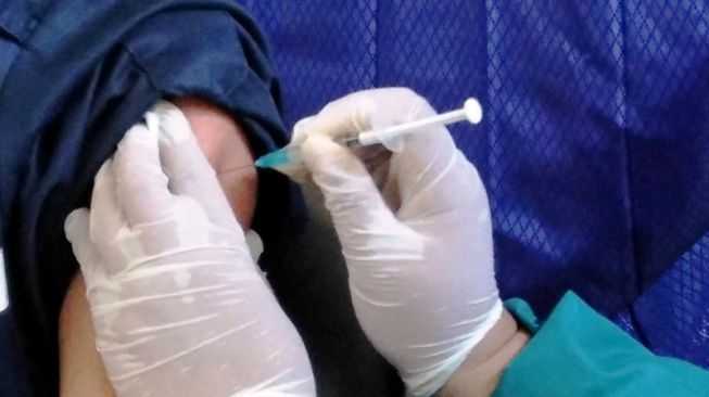 Dugaan Human Eror, Warga Batam Meninggal Usai Disuntik Vaksin Dua Kali dalam Sehari