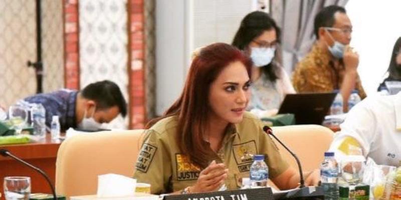 Heboh Dana 2 T Akidi Tio, Sari Yuliati Ingatkan Pejabat Lebih Hati-hati Terima Sumbangan