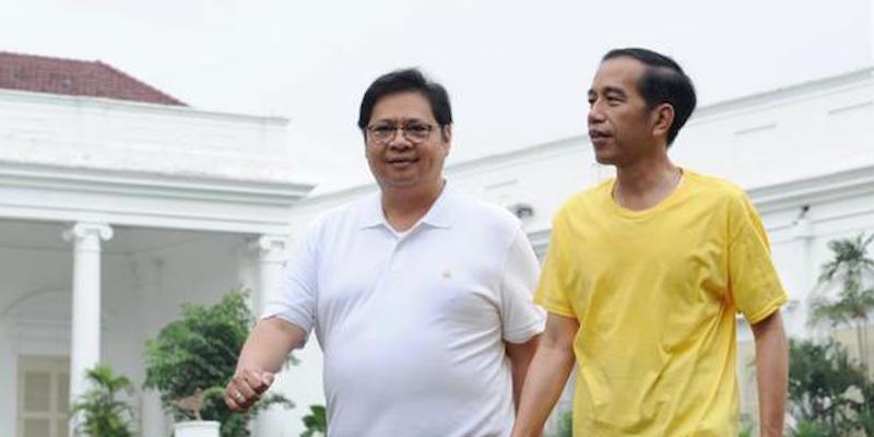 Hensat: Jokowi Lebih Percaya Golkar, kan Koordinator PPKM Airlangga-Luhut, Kader PDIP Korupsi Bansos
