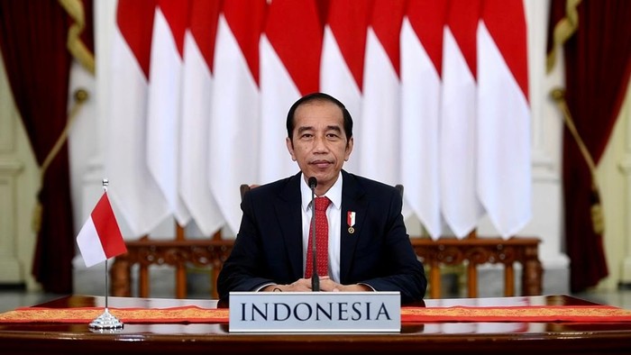 Perhatian! Jokowi Ubah Aturan Penetapan Harga Solar dan Premium