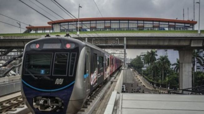 Terungkap! Ini Penyebab Kereta MRT Jakarta Mendadak Mogok di Lintasan Layang