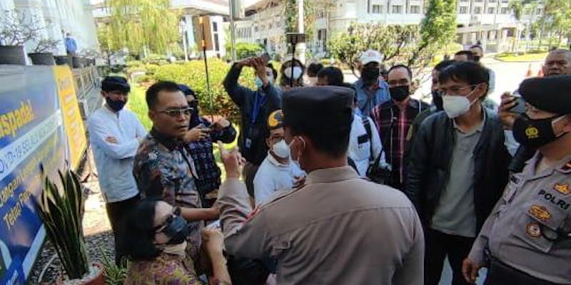 Iwan Sumule: SIPPT yang Diterbitkan Ridwan Kamil Telah Disalahgunakan untuk Caplok Tanah Rakyat Bojong Koneng